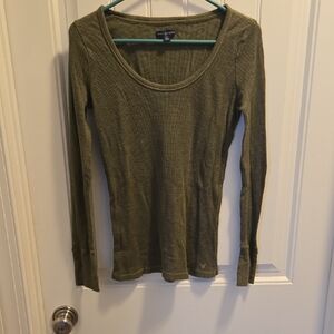 American Eagle Outfitters Olive Long Sleeve Tee